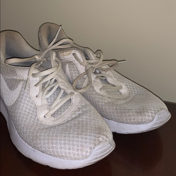 Nike sneakers - Picture 2 of 6